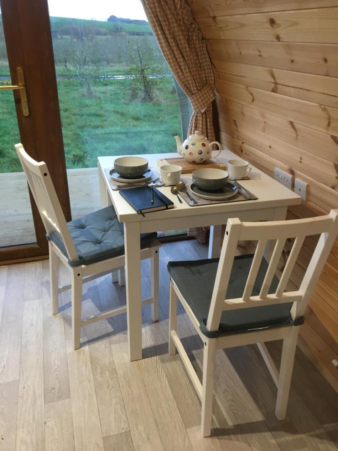 Orchard Luxe Glamping Pod Hotel Dungannon Ngoại thất bức ảnh