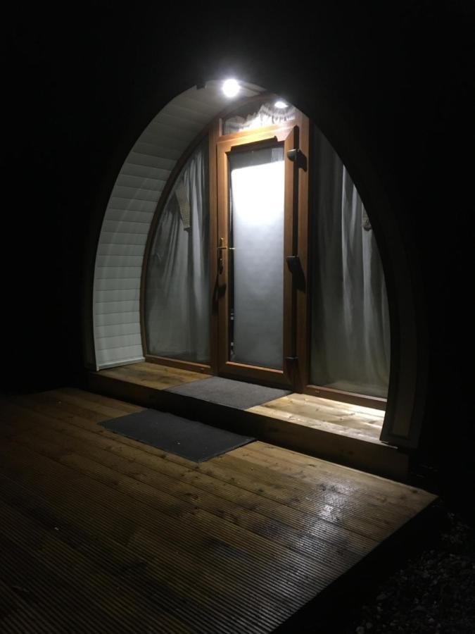 Orchard Luxe Glamping Pod Hotel Dungannon Ngoại thất bức ảnh